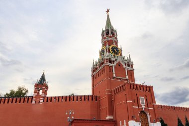 Kremlin 'in Moskova, Rusya' daki Kızıl Meydan 'daki Spasskaya Kulesi