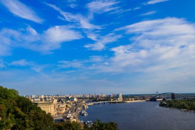 Dinyeper nehri ve Kiev şehir manzarası, Ukrayna