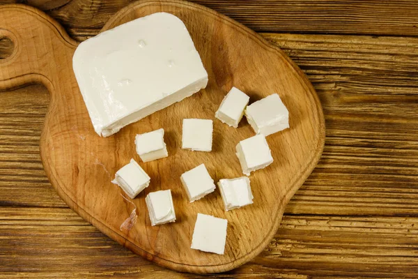 Feta Cheese Cutting Board Wooden Table Top View — Stock Photo, Image