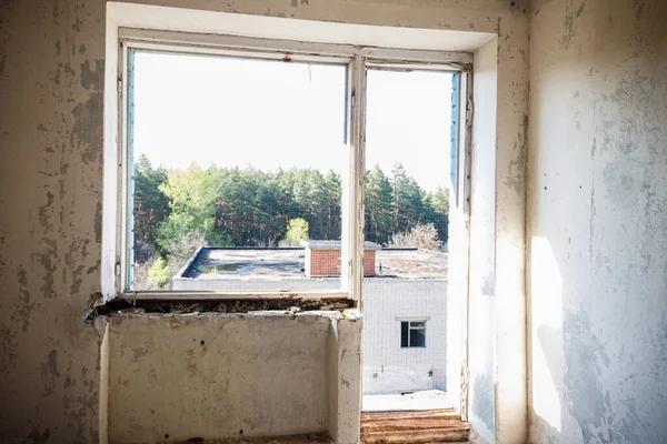 Interior Del Antiguo Apartamento Abandonado — Foto de Stock