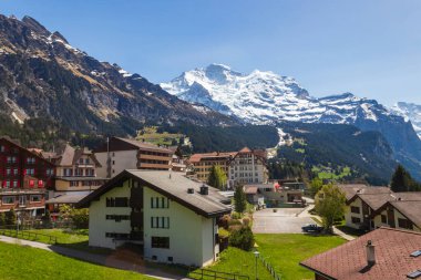 Bernese Oberland, İsviçre 'deki Alp Wengen köyü manzarası