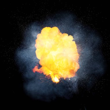 Turuncu renk ile gerçekçi ateşli patlama, kıvılcım ve duman siyah arka plan üzerine izole