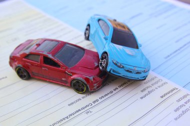 Motorlu araç çarpışma ve dostça deyimi formu (CID)