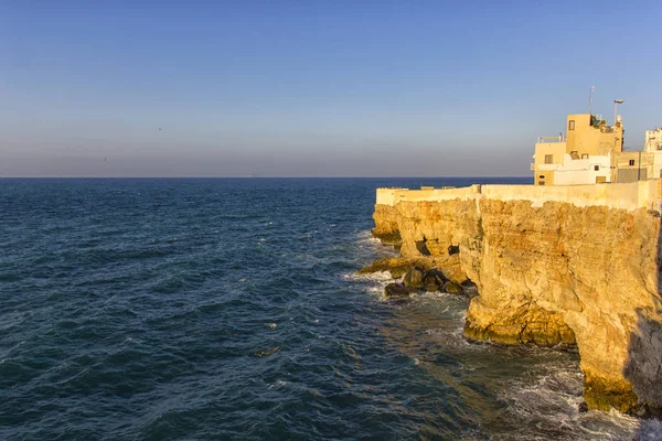 Puglia Polignano Βράχια Στη Θάλασσα — Φωτογραφία Αρχείου