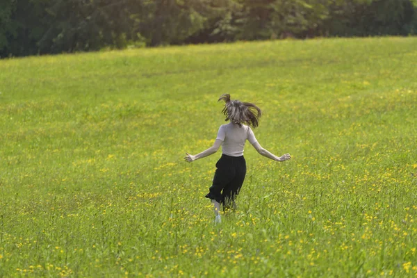 Girl Bouquet Running Flower Meadow Sunny Summer Day — Stock Photo, Image