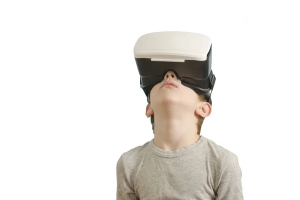 Niño Con Gafas Realidad Virtual Fondo Blanco —  Fotos de Stock