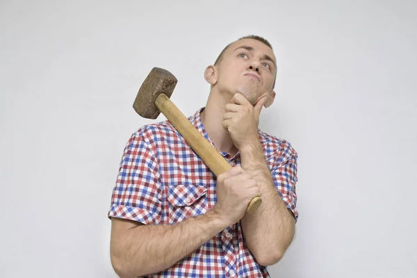 Homem Com Uma Marreta Sobre Fundo Branco Conceito Trabalho — Fotografia de Stock