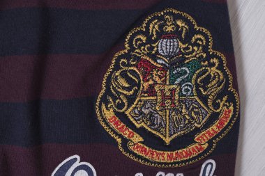 Kharkov, Ukrayna - 03 Ekim 2018: Quidditch amblemi dökmeyin. Yakın çekim