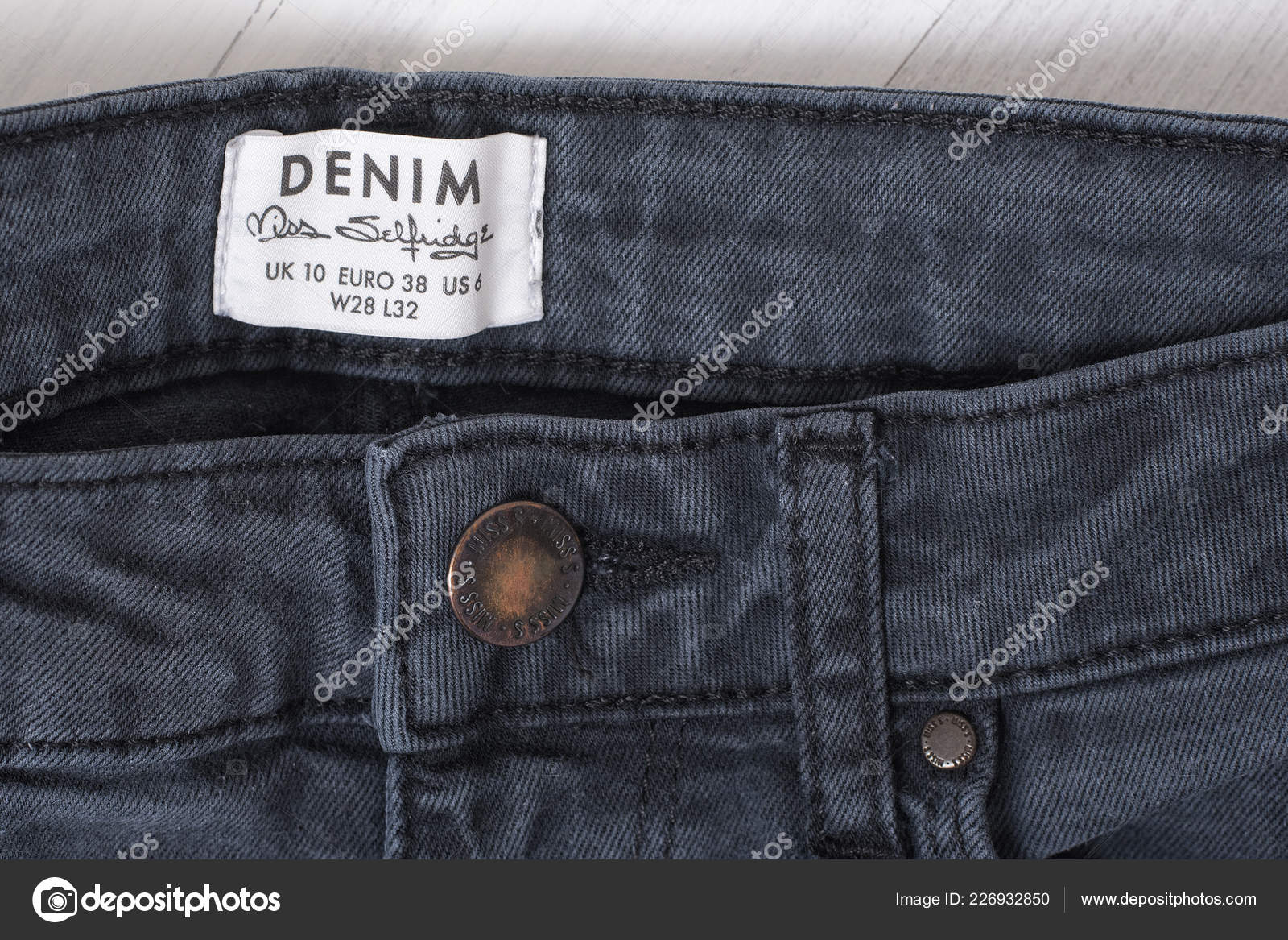 miss selfridge white jeans