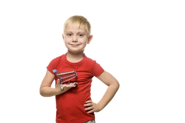 Concepto Compras Rubio Lindo Niño Sonriente Camiseta Roja Sosteniendo Pequeño —  Fotos de Stock