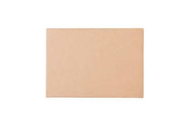 Kraft kahverengi dikdörtgen hediye kutusu beyaz arka plan üzerinde izole