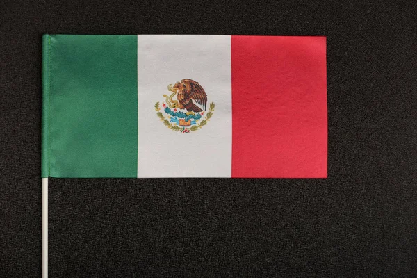 墨西哥国旗 黑色背景 条纹三色旗绿色 — 图库照片
