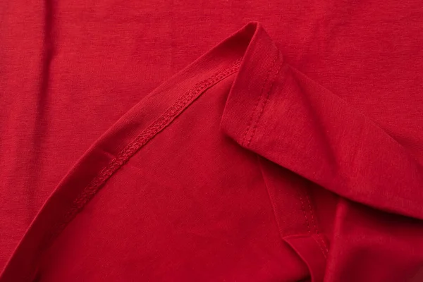 Красная Хлопковая Ткань Закрывается Футболки Подол Сшивание Ткани — стоковое фото