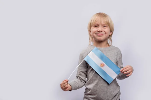 Leuke Blonde Jongen Met Vlag Van Argentinië Portret Van Kind — Stockfoto