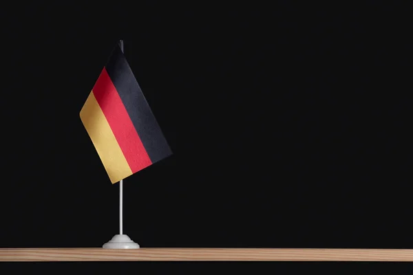 Nationalflagge Von Deutschland Auf Tisch Schwarzer Hintergrund Trikolore Flagge Schwarz — Stockfoto
