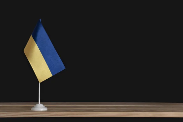 Bandeira Nacional Ucrânia Mesa Fundo Preto Bandeira Azul Amarela Espaço — Fotografia de Stock