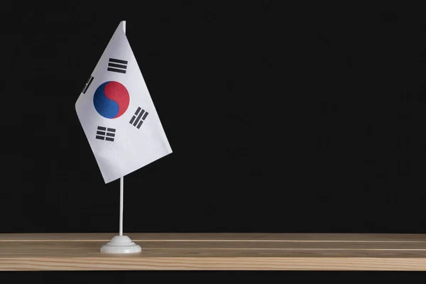 Pólo Bandeira Bandeira Tabela Nacional Coreia Sul Fundo Preto — Fotografia de Stock