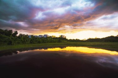 renkli alacakaranlık gökyüzü arka plan