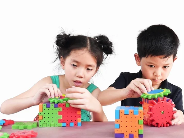 Bambini Asiatici Che Giocano Puzzle Blocchi Plastica Gioco Creativo Praticare — Foto Stock