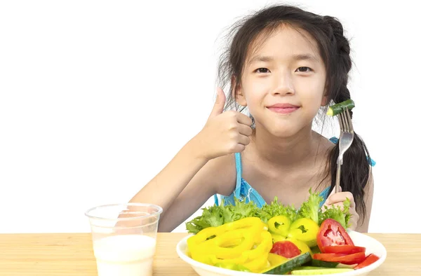 Aziatische Lief Meisje Tonen Genieten Van Expressie Met Kleurrijke Groenten — Stockfoto