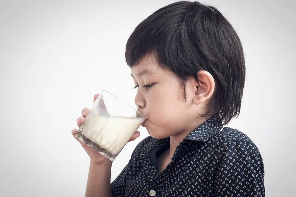 Вінтажному Стилі Фото Азіатських Хлопчик Питне Скло Молока — стокове фото