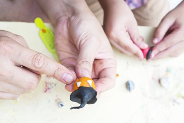 Asya Baba Cadılar Bayramı clay oğlu ile oynamak