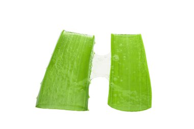 Beyaz arka plan üzerinde izole taze aloe vera