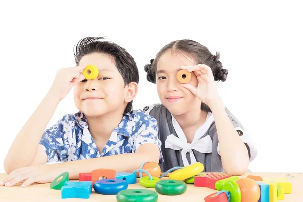 Asiatico Ragazzo Ragazza Sono Felicemente Giocando Colorato Legno Blocco Giocattolo — Foto Stock