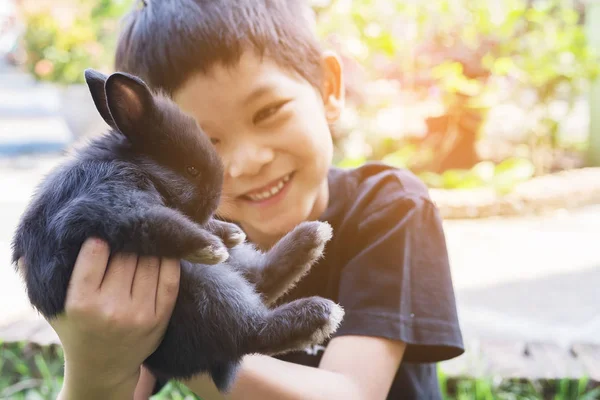 Asian Kid Playing Lovely Baby — Stock Photo, Image