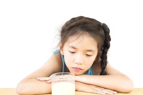 Asiática Chica Mostrando Aversión Expresión Beber Leche Sobre Blanco Fondo — Foto de Stock