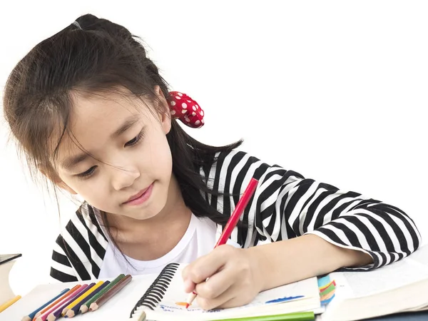 Азиатская Милая Девушка Делающая Домашнюю Работу Раскраски Рисующая Книге — стоковое фото