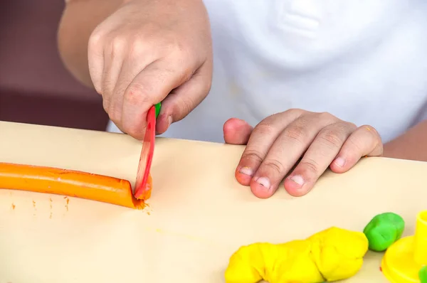 Las Manos Niño Jugando Arcilla — Foto de Stock