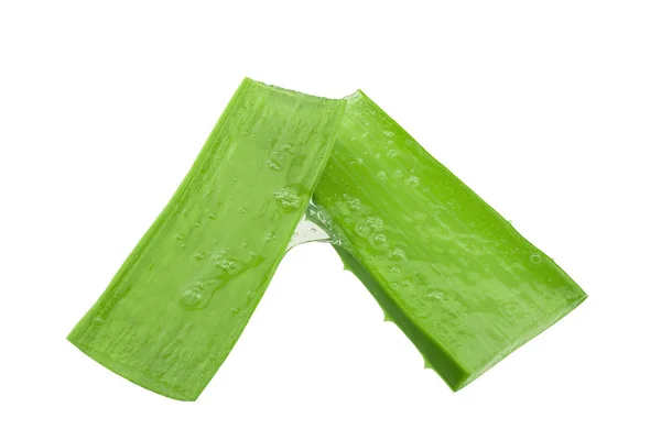 Färska Skivade Aloe Vera Visar Saftiga Flytande Gel Inuti Isolerade — Stockfoto