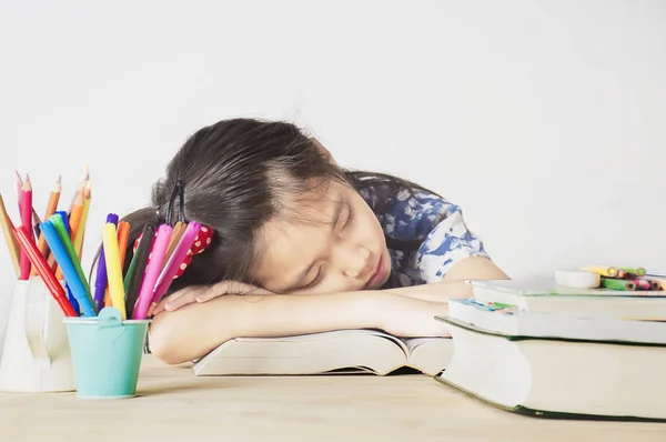 Asiatico Bambino Dormire Mentre Lettura Grande Libro — Foto Stock