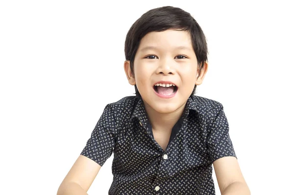 Asijské Boy Vypít Sklenku Mléka Izolované Bílém Pozadí — Stock fotografie