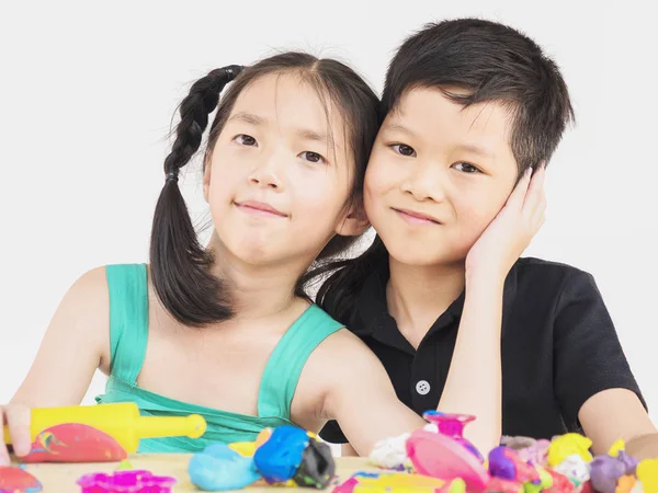 Aziatische Kinderen Spelen Kleurrijke Klei Speelgoed — Stockfoto