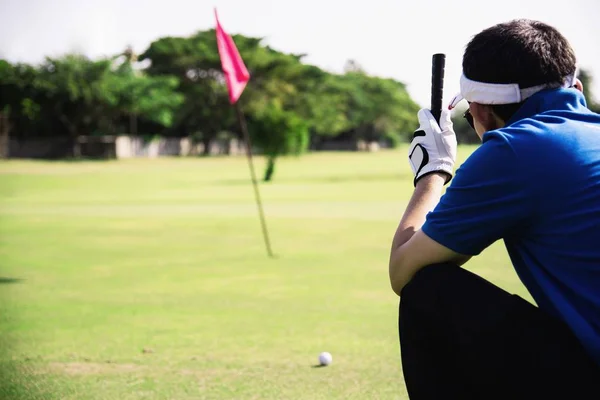 Homem Jogar Golfe Livre Atividade Desportiva Pessoas Conceito Esporte Golfe — Fotografia de Stock