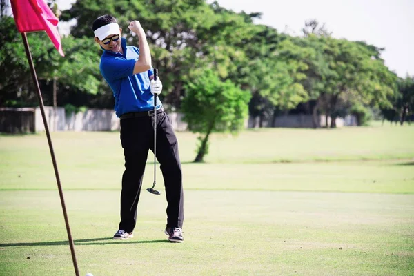 Hombre Jugar Aire Libre Actividad Deportiva Golf Personas Concepto Deporte — Foto de Stock