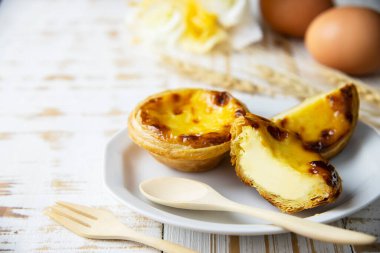 Yumurtalı tart tarifi - ünlü tatlı pişirme konsepti