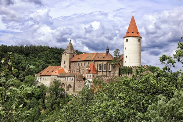 Krivoklat Schloss mitten im Sommer — Stockfoto