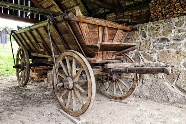 Ancien chariot-échelle historique — Photo