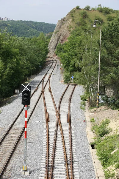 Binari ferroviari a semaforo singolo — Foto Stock