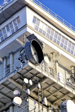 Antenlerin modern yayın tower ile ilgili ayrıntılar