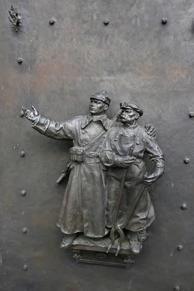 Pequenas figuras do soldado e do trabalhador — Fotografia de Stock