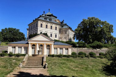 Chlumec-nad-Cidlinou Park villa bina büyük kale