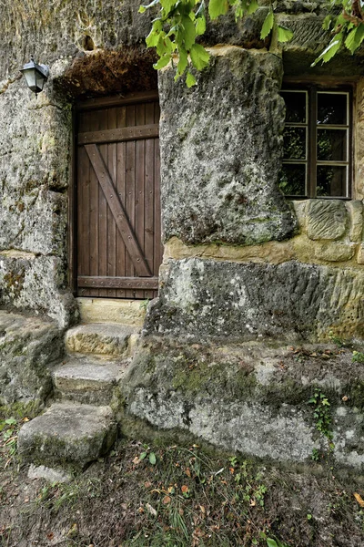 Kapı ve pencere kaya düz — Stok fotoğraf