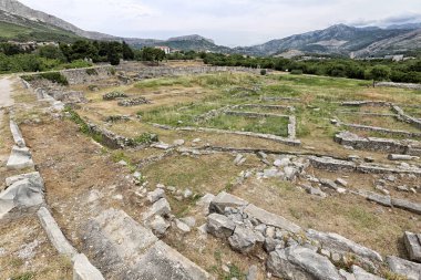 Salona antik kenti çimenli yaylada kalır