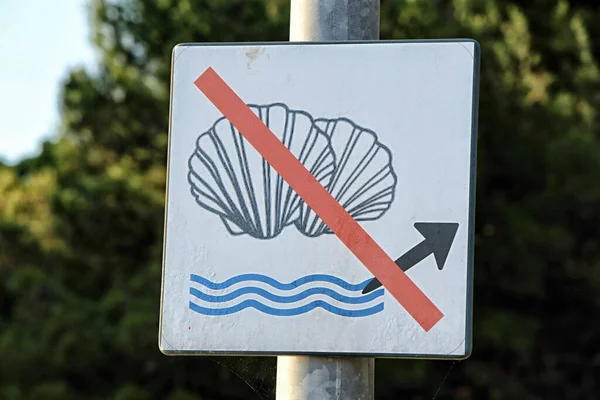 Letrero Que Prohíbe Eliminación Conchas Playa Por Mar — Foto de Stock