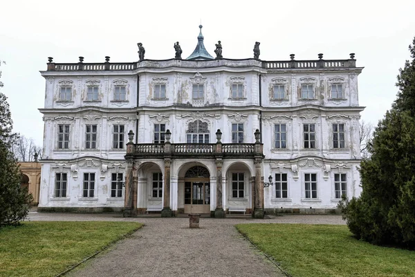 Façade Frontale Château Ploskovice Avec Balcon — Photo