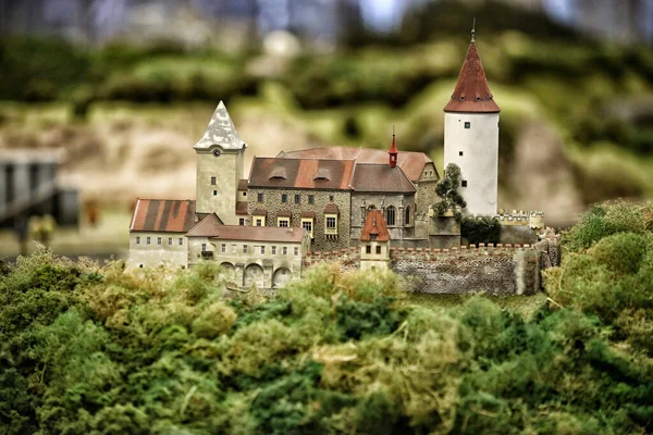 Modell Der Burg Krivoklat Mit Zwei Türmen Grünen Busch — Stockfoto
